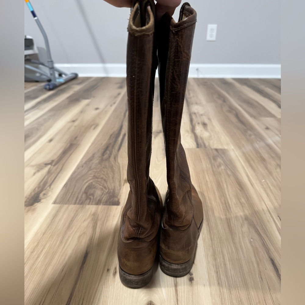 Frye boots. Size 8 - Picture 5 of 5
